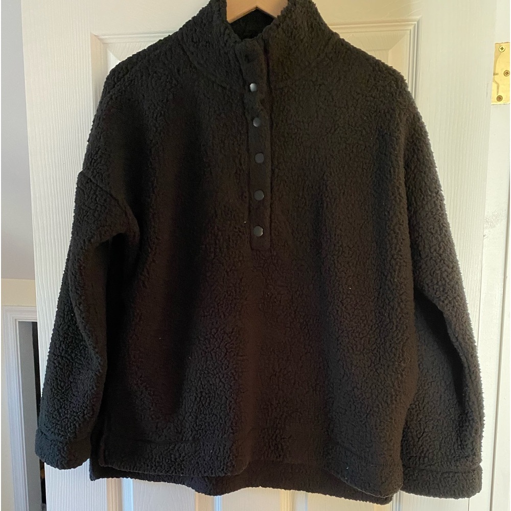 Beautiful Women’s Black Sherpa by Aerie Size S